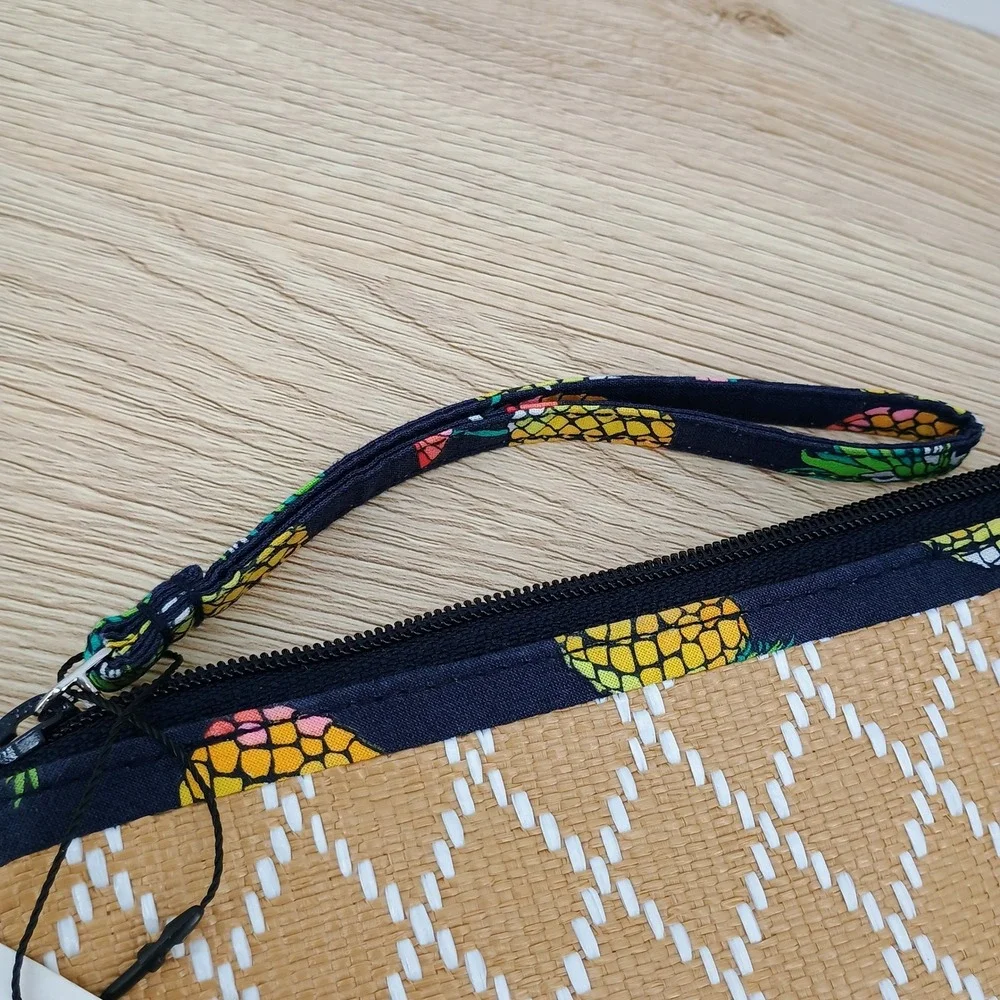 Vera Bradley Wristlet Pouch Beach Toucan Party Crab Pineapple Woven Tan Blue NEW